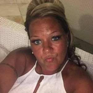 Meet your Posher, Becky